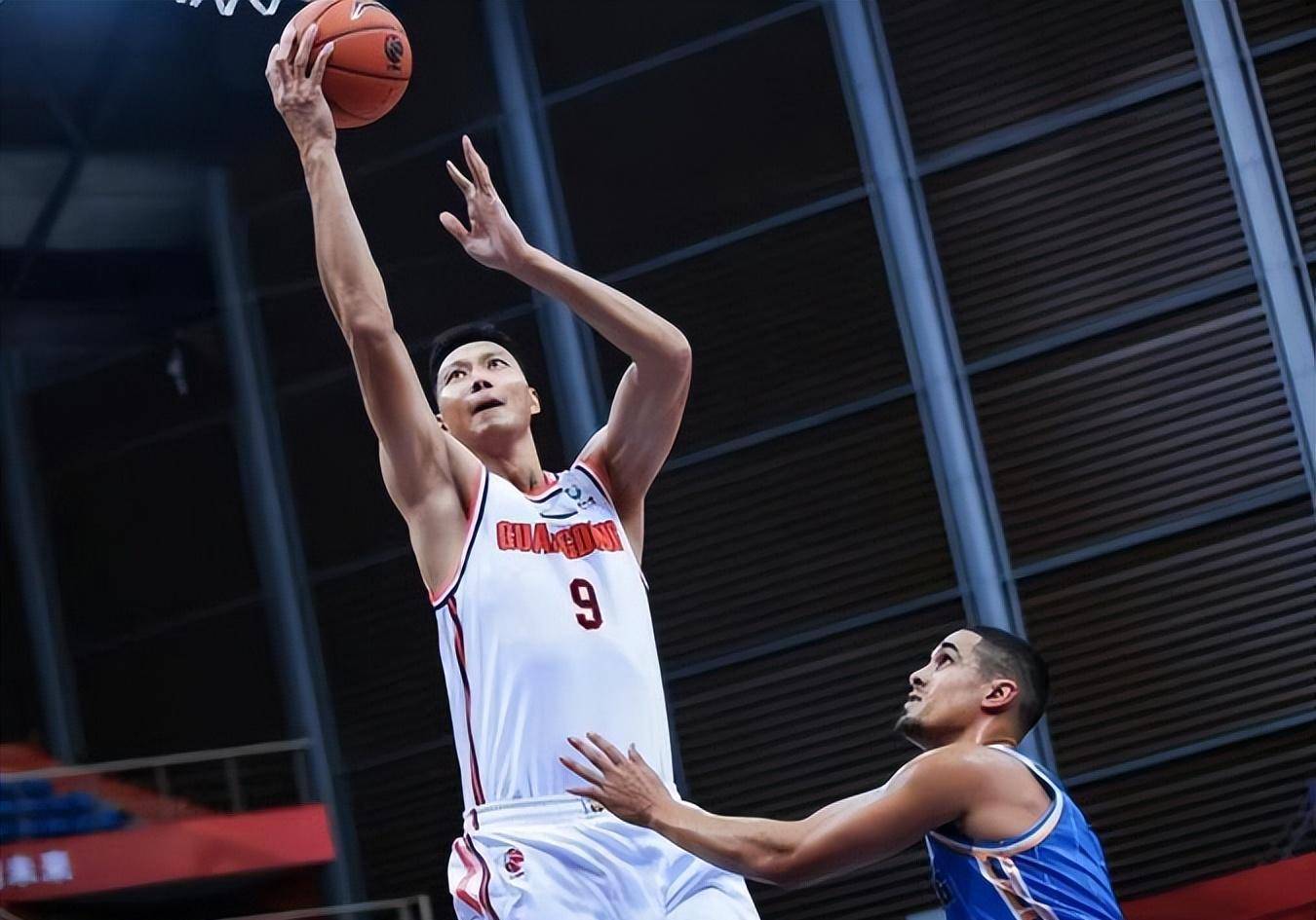 江苏队轻取福建队,易建联刷新纪录 江苏队轻取福建队,易建联刷新纪录