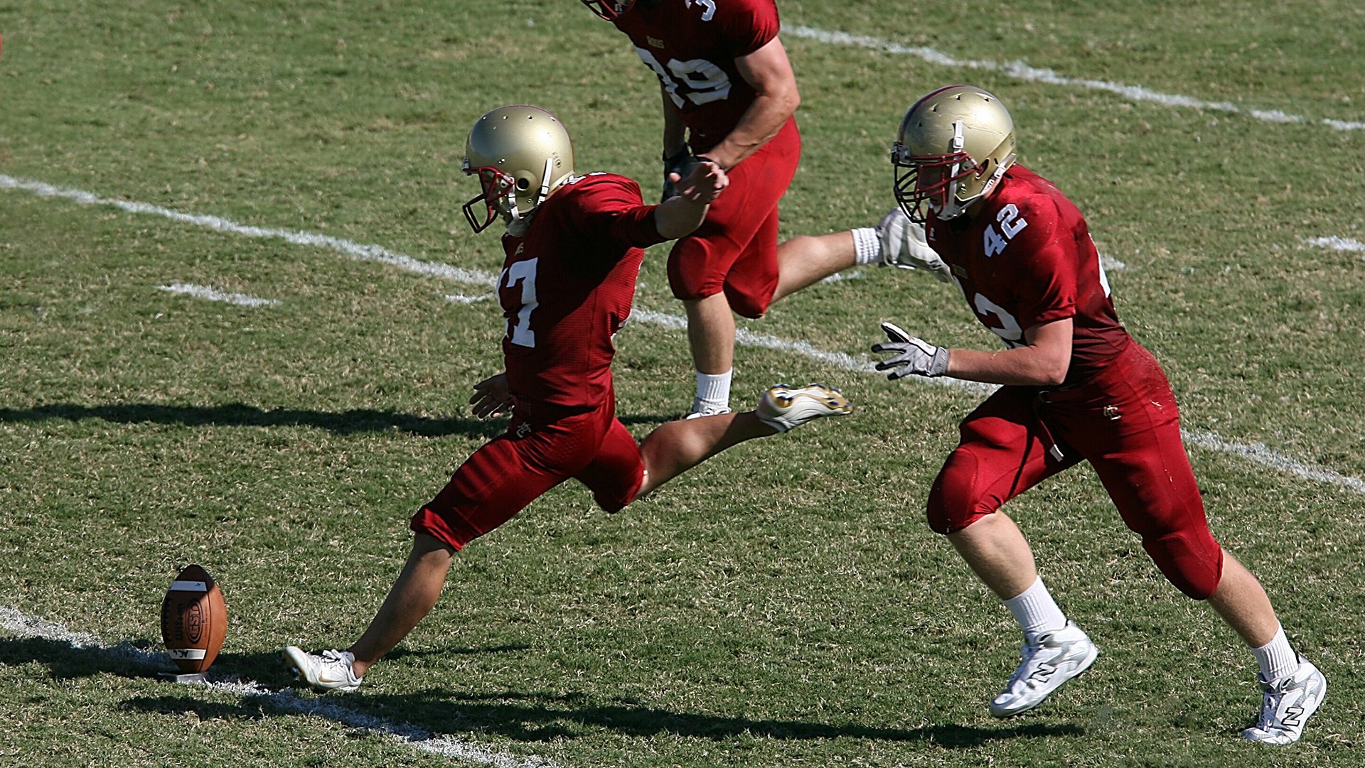 逆袭之夜，穆勒双响点燃安菲尔德，拜仁的坚韧书写逆转史诗