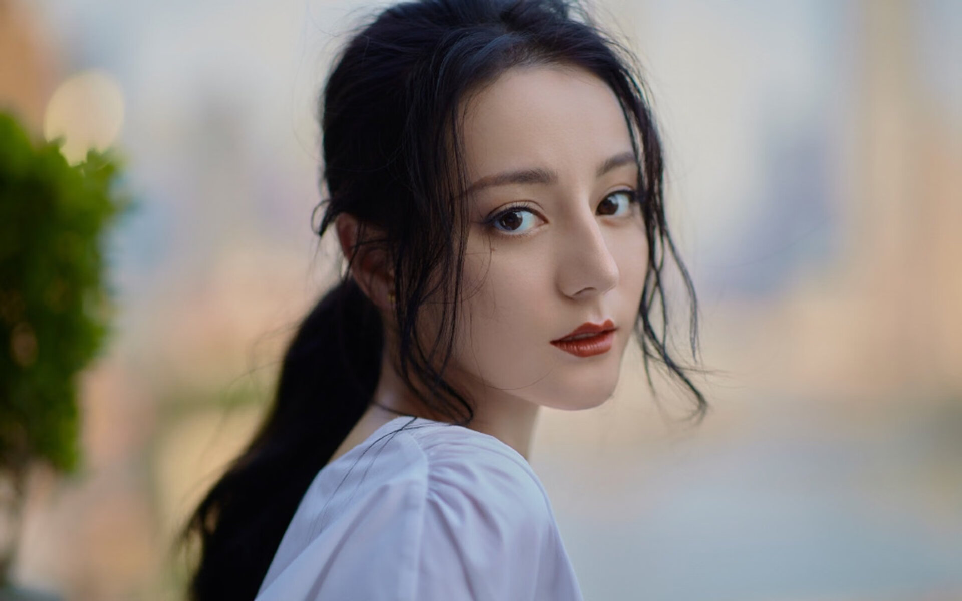 绿茵场上的唯一性，加维实力自证与曼联欧战淘汰波兰的独特交响