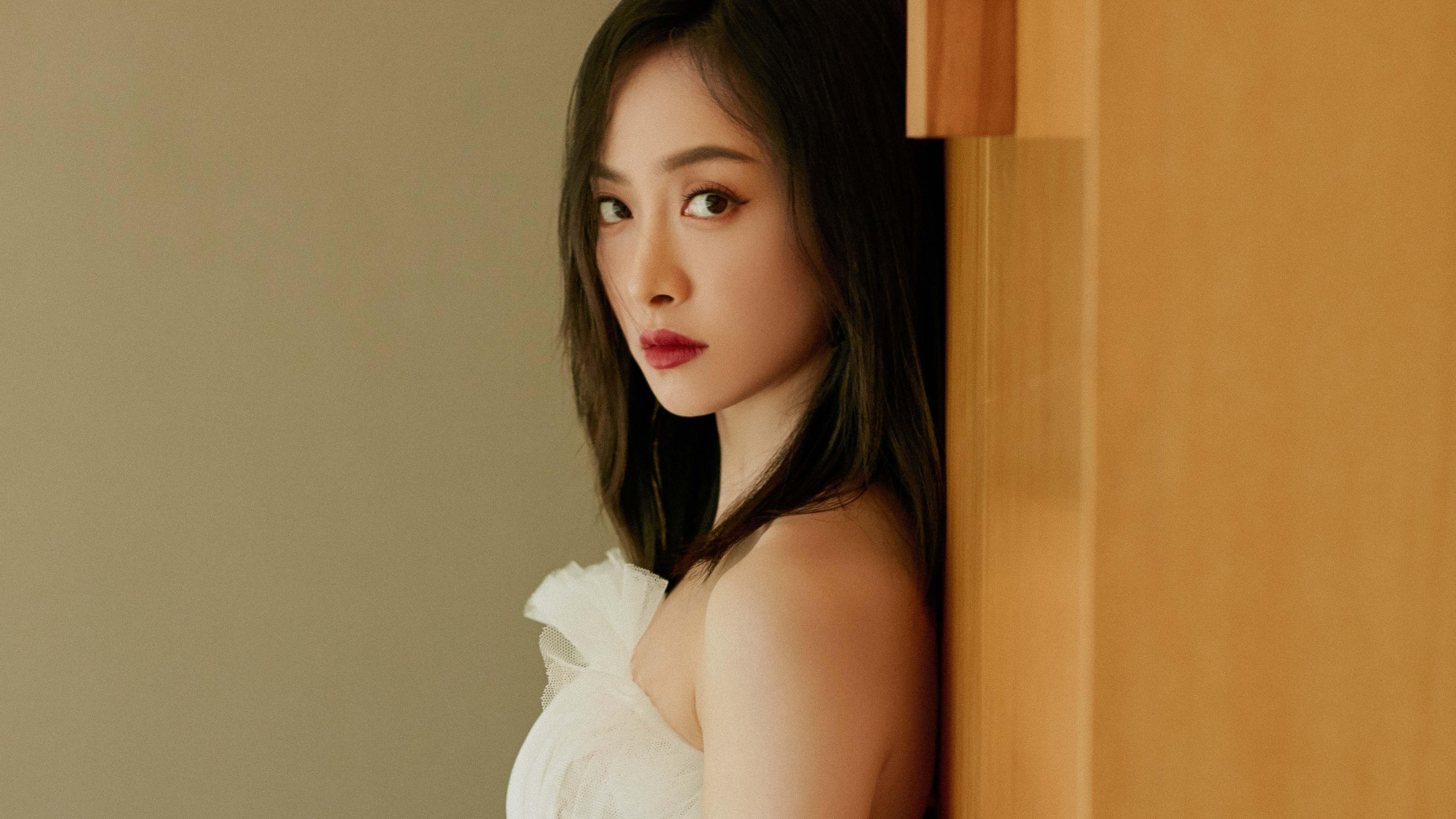 双线绞杀太阳,新王爱德华兹与魔术青年军的时代宣言