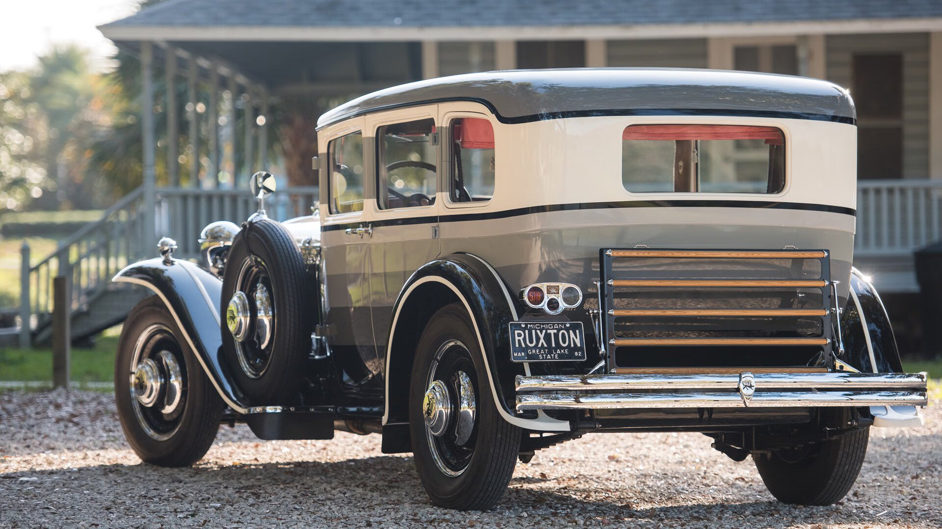 深夜的兵工厂，卡马文加，那台发动战争巨兽的隐形引擎